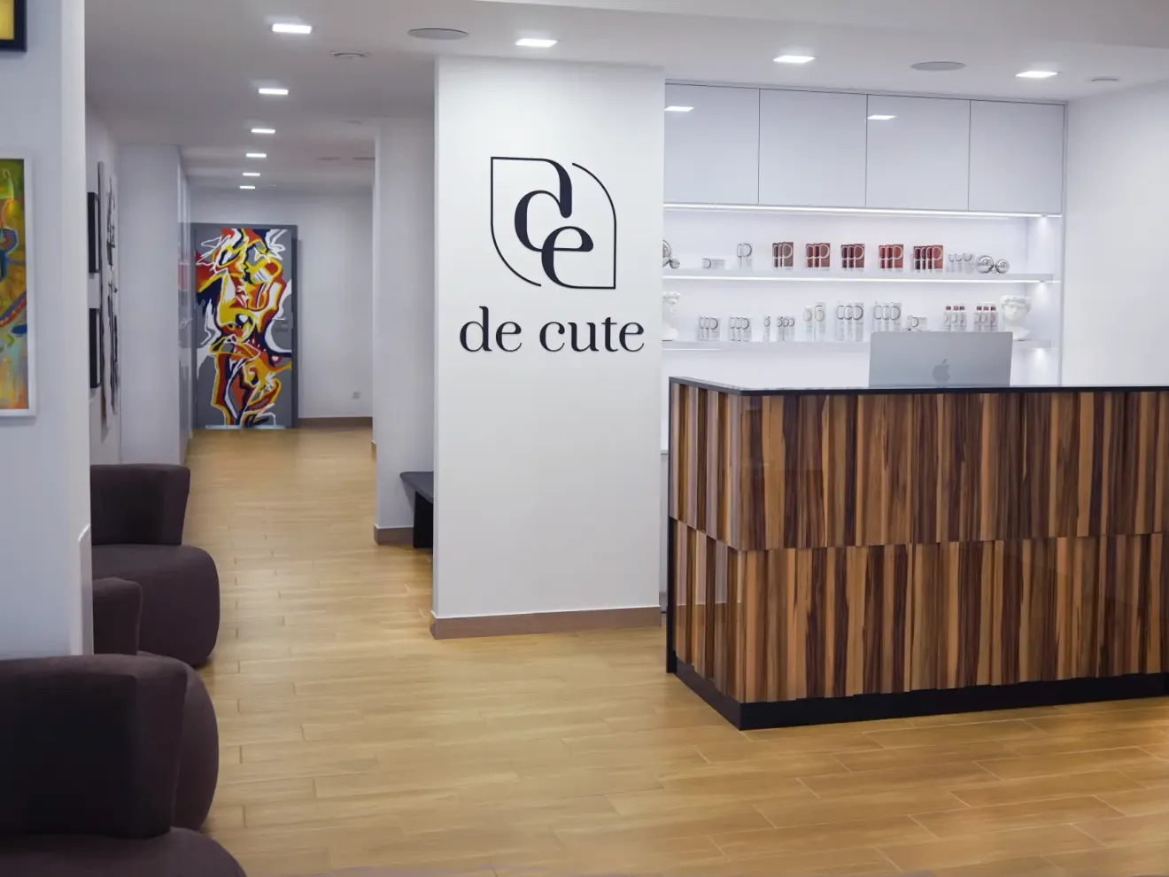 Recepcja kliniki De Cute
