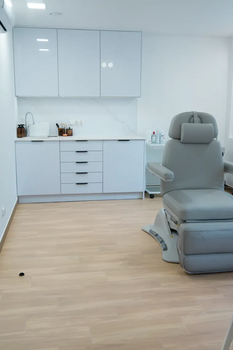 Treatment room 2 — alternative view