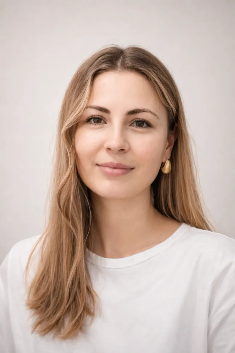 Dr Ewelina Mazur — specjalista dermatolog-wenerolog, założycielka kliniki De Cute